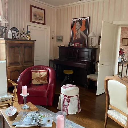 Le Trianon Le Bourgneuf-la-Foret