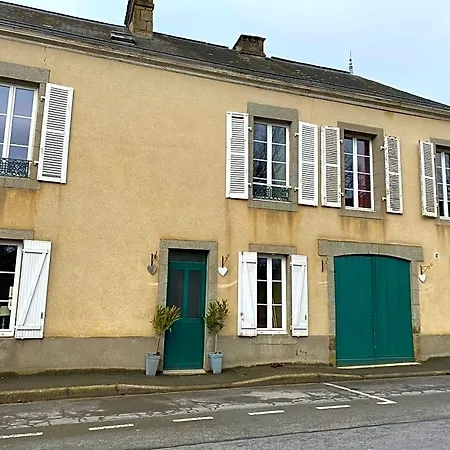 Le Trianon 3* Le Bourgneuf-la-Foret