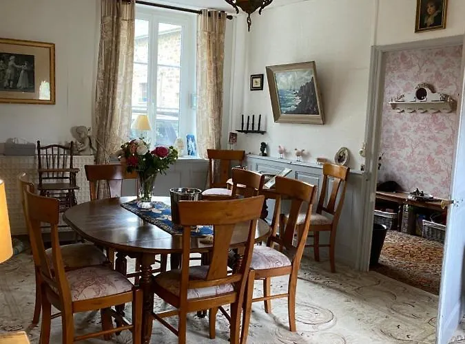 Le Trianon Frühstückspension 3*